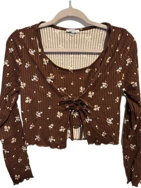 iris Brown Floral Lace-Up Ribbed Long Sleeve Top